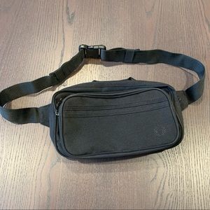 Fred Perry Tonal tip crossbody bag in black